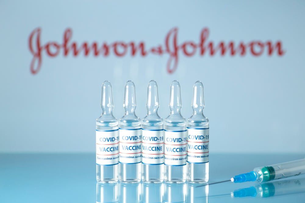 Pausan la vacuna en Estados Unidos por importancia potencial de seis casos de coágulos sanguíneos en pacientes que recibieron la dosis de Johnson & Johnson (Foto: archivo).
