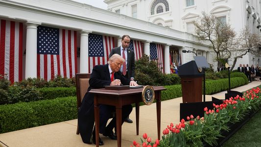 Trump anunció aranceles recíprocos y anticipó que en Estados Unidos viene la etapa de oro