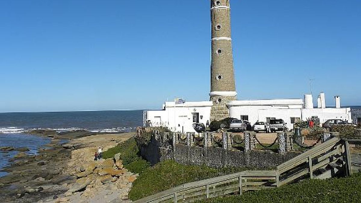 Para viajar a Uruguay desde Argentina se cumplir con el esquema de vacunación completo.