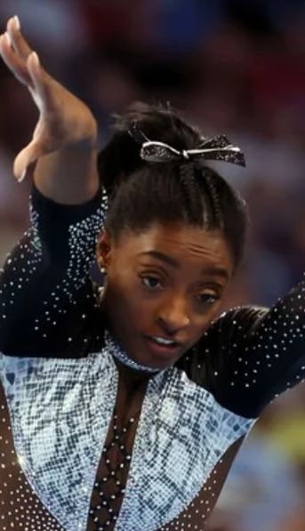 El increíble video en slow motion de Simone Biles al lograr el récord de títulos