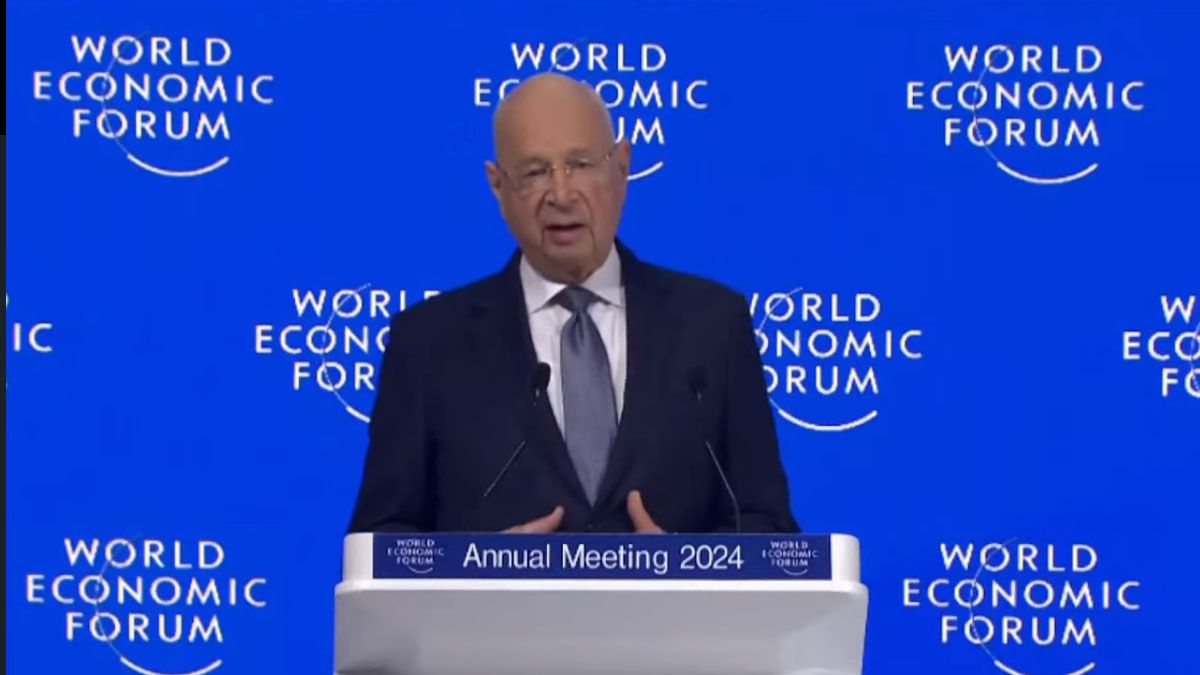 Klaus Schwab, el CEO y fundador del Foro de Davos, inaugura la reunión de este año. Este miércoles, hablará el presidente argentino, Javier Milei. (foto: Captura de TV)