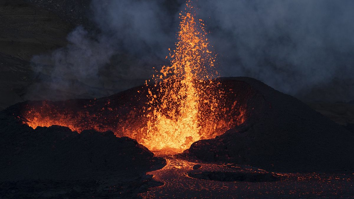 Expertos coinciden en que el dolor sufrido por el Herpes Z&oacute;ster es descrito por los pacientes como un volc&aacute;n en erupci&oacute;n en la piel. Incluso en Espa&ntilde;a la "culebrilla" es denominada "Fuego de San Antonio". (Foto: Pixabay)