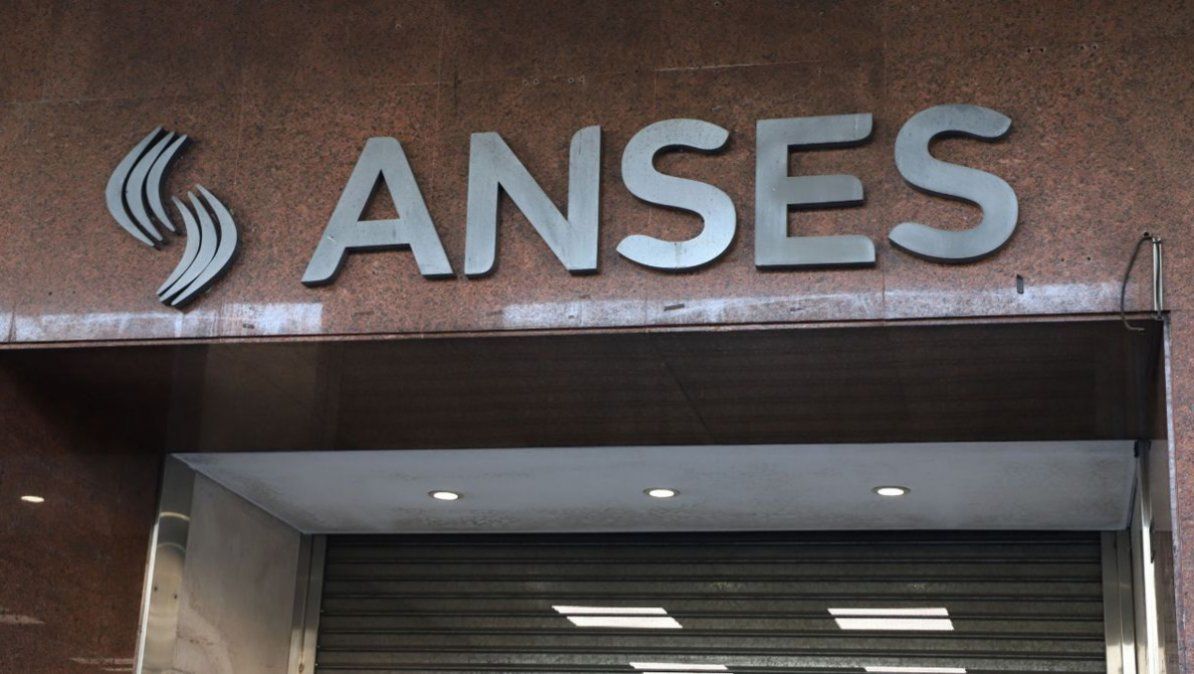 Jubilaciones, Pensiones, AUH, AUE: Quiénes cobran hoy 21 de abril 2021