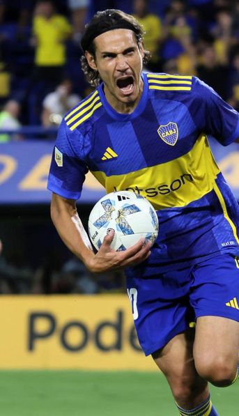 Boca venció a Belgrano con un triplete de Cavani
