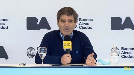 Quirós aseguró que continúa el descenso de casos en la Ciudad, pero no está la situación para abrir los colegios y aulas