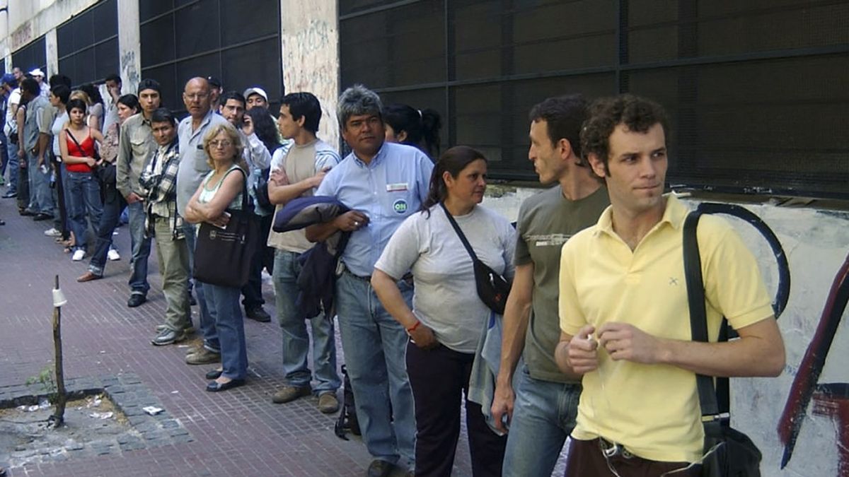 Las cifras de desempleo entre los menores de 30 años son preocupantes. (Foto NA)