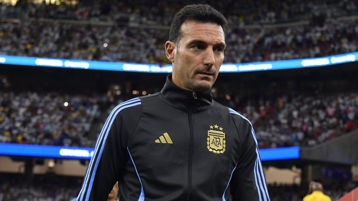 Sin Messi ni Di María, ¿qué delantera planea Scaloni para enfrentar a Chile?