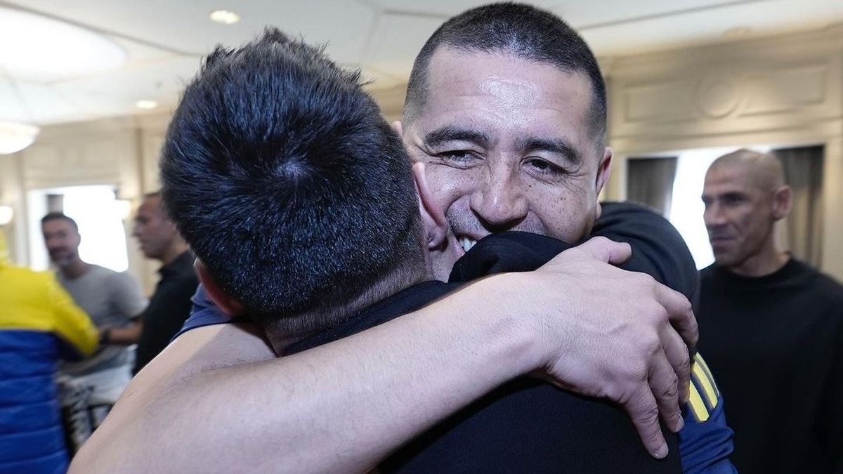 Riquelme tuvo su mega despedida en la Bombonera, con Lionel Messi como ...