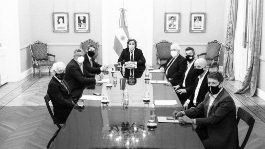 Vuelve el fútbol argentino: tras la reunión en Casa Rosada, Tapia anunció que el 30 de octubre retornará la actividad