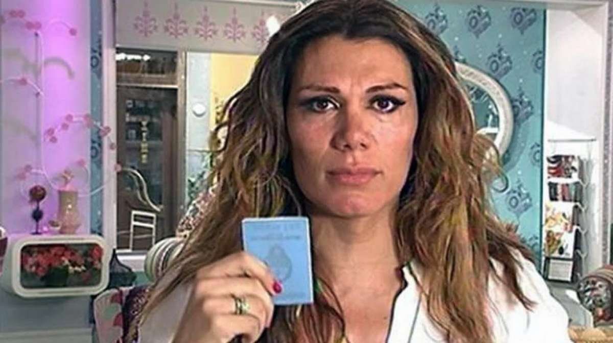 La contundente respuesta de Flor de la V cuando le preguntaron porqué no se opera los genitales