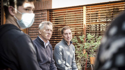 Mauricio Macri recargado: ¿por qué después del exilio forzado en Europa, ahora todos quieren la foto con él?