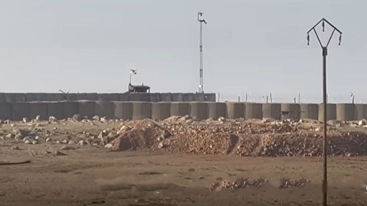 La base norteamericana de Tell Beydar, fuente de alimentos que los sirios encuentran en los desperdicios que descartan los militares (Foto: gentileza BBC).