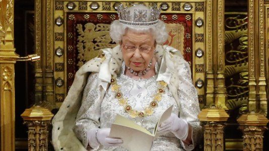 La reina Isabel II dijo ante el Parlamento que el Brexit se cumplirá el próximo 31 de octubre