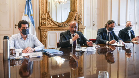 ¿Cómo fue la primera reunión de gabinete de Juan Manzur?: las diferencias con Alberto, el fin de las internas y los informes de cada ministerio