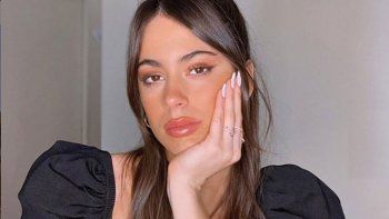 tini stoessel desatada: media lola al aire, taparrabos en la playa y, ¿retoque en el quirofano? tini stoessel desatada: media lola al aire, taparrabos en la playa y, ¿retoque en el quirofano?