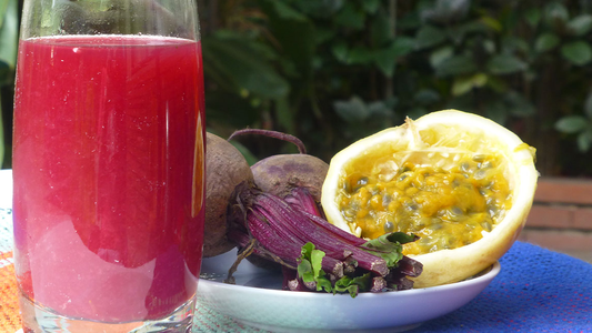 Cuida tu corazón: la bebida que pocos conocen que te ayuda con el colesterol y mejora la digestión