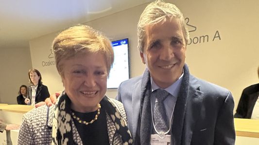 Caputo se reunió con la titular del FMI en Davos en la antesala de la revisión del acuerdo