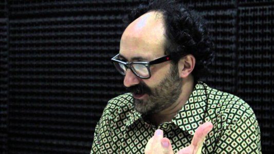 “La ilusión de los mamíferos”, de Julián López, es el libro de julio de Nadie Nace Lector, el club de lectura de A24.com