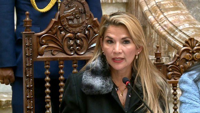 Bolivia: Jeanine Áñez tuvo declaraciones críticas tanto para Macri como para Alberto Fernández