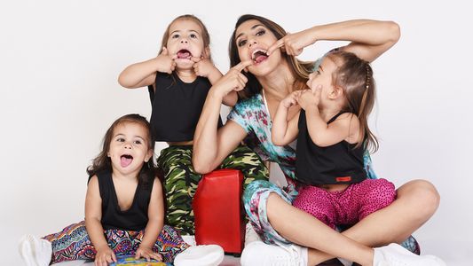 El debut como modelos de las hijas de Cinthia Fernández y Matías Defederico