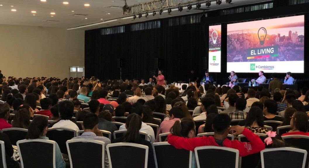 ¿Chau timbreos? Marcos Peña presentó en Corrientes el “Living de Cambiemos”