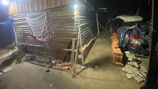 ¿Accidente o juego macabro?: un hombre con múltiples causas penales está grave tras dispararse en la cabeza