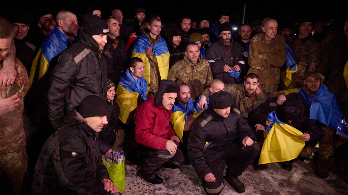 Rusia y Ucrania intercambian más de 400 prisioneros de guerra por primera vez en meses. (Foto: @ZelenskyyUa)