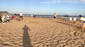 Video: un churrero le jugó una tanda de penales a una familia por una docena