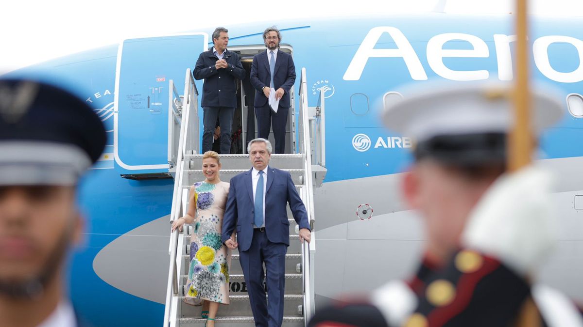 El Gobierno busca lanzar un plan económico de 90 días para contener al dólar y quiere el apoyo de la oposición