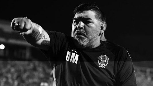 El emotivo mensaje de Maradona por el Día del Amigo: Hace un tiempo perdí a mi mejor amigo, pero la sigo remando
