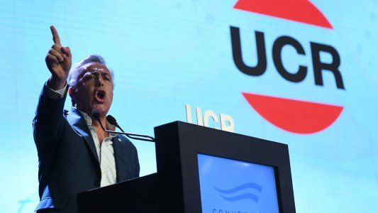Pese a los chispazos, la UCR ratificó la permanencia en Cambiemos pero pidió armar un frente más amplio