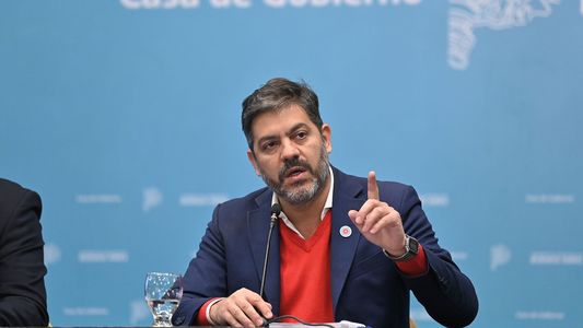 El gobierno de Kicillof relativizó el triunfo de Adorni: Perdieron votos