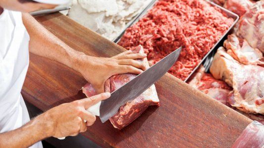 Llega el cuarteo de la carne, pero sigue la disputa entre frigoríficos exportadores y matarifes