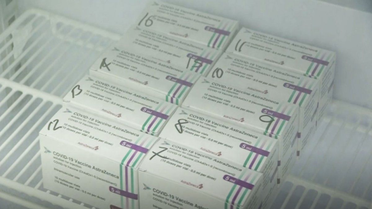 Más dudas sobre los datos de AstraZeneca en la fase de pruebas de la vacuna (Foto: AP).