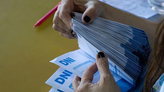 DNI gratis para las víctimas de las inundaciones en Bahía Blanca: cómo funcionará el servicio