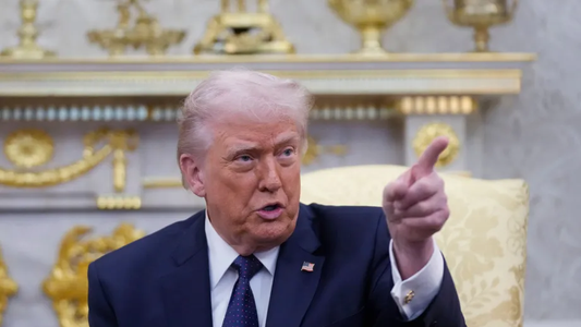 Donald Trump insiste en un acuerdo, pero Irán enfría el intento de mediación en Pakistán