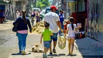 La canasta básica aumentó 2,6% en agosto: cuánto necesitó una familia para no ser pobre