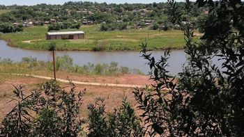 Entraron a refrescarse y no salieron: la tragedia de 3 nenas que sacude una provincia entera.