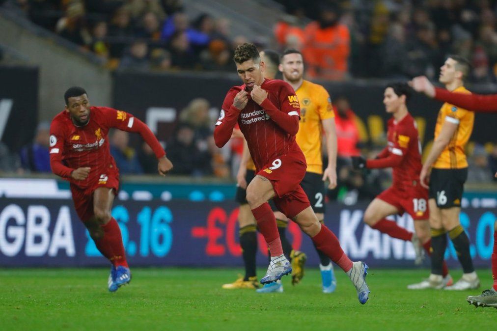 Súper Liverpool: le ganó 2-1 sobre la hora al Wolves y mantiene la diferencia de 16 puntos con el City