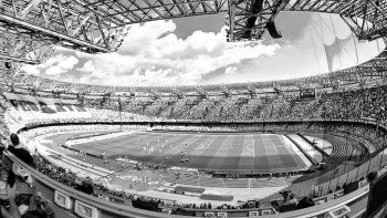 Es oficial: el estadio de Nápoli dejó de llamarse San Paolo y ya es Diego Armando Maradona