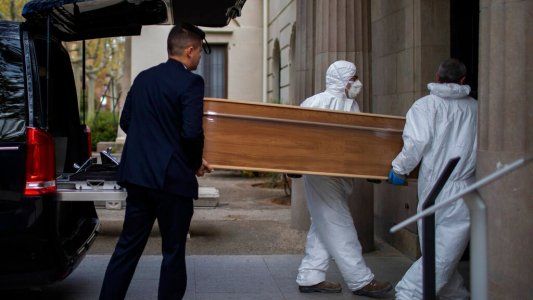 Récord y alerta en España: se reportaron 832 muertos por coronavirus en las últimas 24 horas