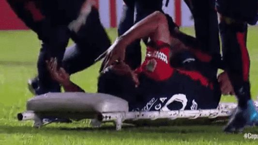 Preocupación en Colón: se lesionó el Pulga Rodríguez y se perdería el resto del torneo