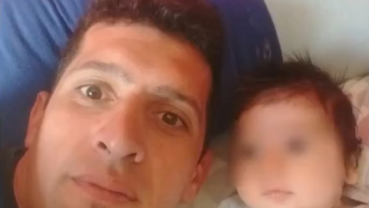 El padre se&ntilde;al&oacute; a integrantes de una supuesta organizaci&oacute;n. (Foto: captura)
