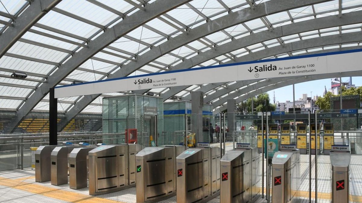 El sindicato exige una convocatoria para discutir salarios y la reducción de la jornada laboral (Foto: Telam).