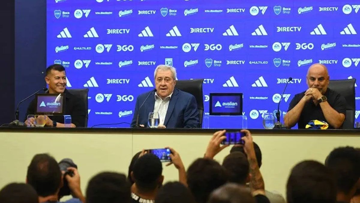 Almirón fue presentado como DT de Boca