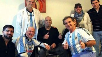 Carlos Bilardo recibió el alta y empezará la rehabilitación