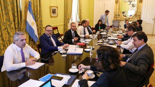 Alberto reúne al gabinete económico en Olivos para definir medidas para contener la situación social