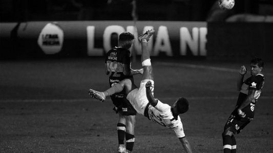 Directo al Puskas: Gabriel Rojas metió uno de los goles del año en el 4-2 de San Lorenzo ante Platense