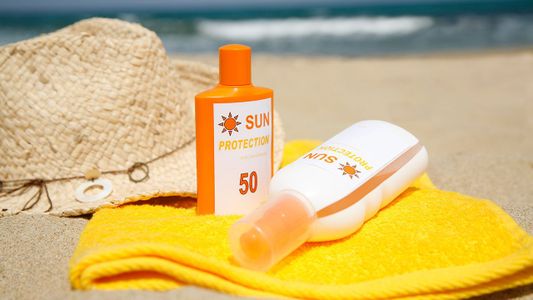 Protectores solares: ¿Qué hay que tener en cuenta para elegir el correcto y cómo usarlos adecuadamente?