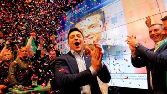 ¿Se ilusiona Tinelli? En Ucrania el nuevo presidente es una celebridad sin experiencia en la política